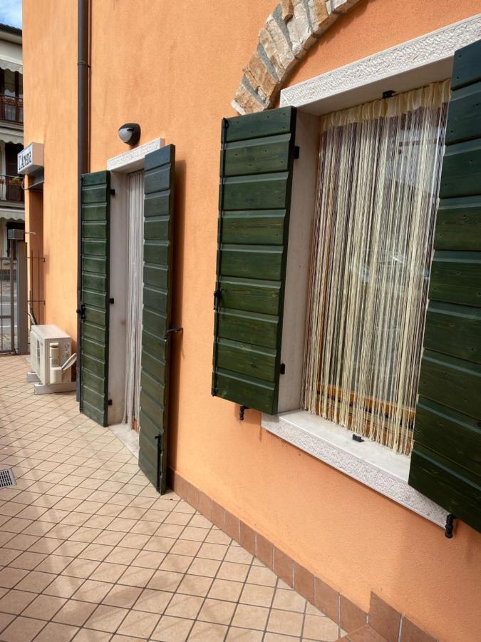 Ely Hause Apartment Calmasino ภายนอก รูปภาพ
