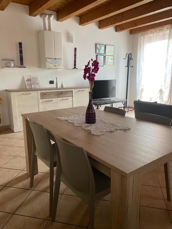 Ely Hause Apartment Calmasino ภายนอก รูปภาพ