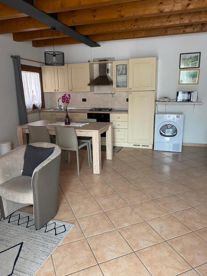 Ely Hause Apartment Calmasino ภายนอก รูปภาพ
