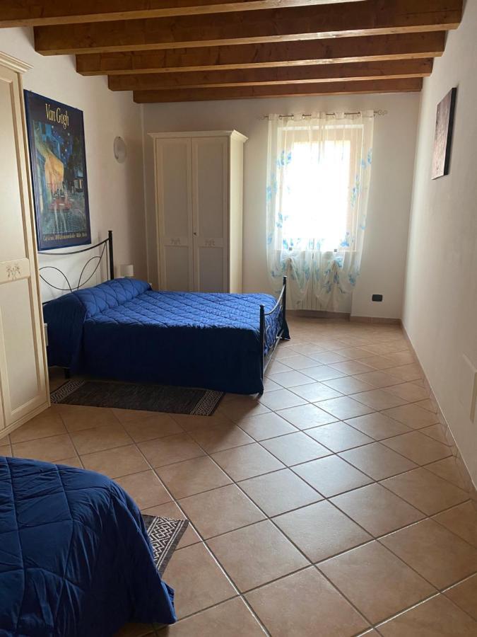 Ely Hause Apartment Calmasino ภายนอก รูปภาพ
